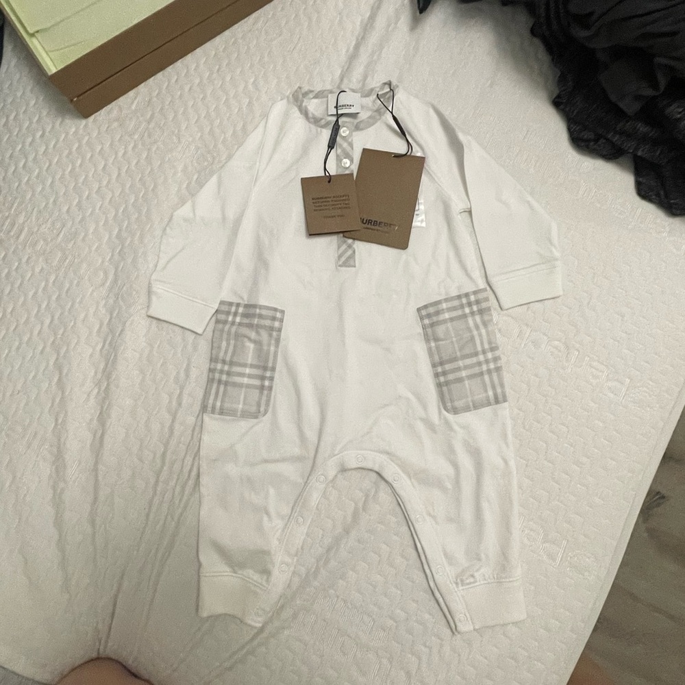 Burberry 12m white and grey onsie